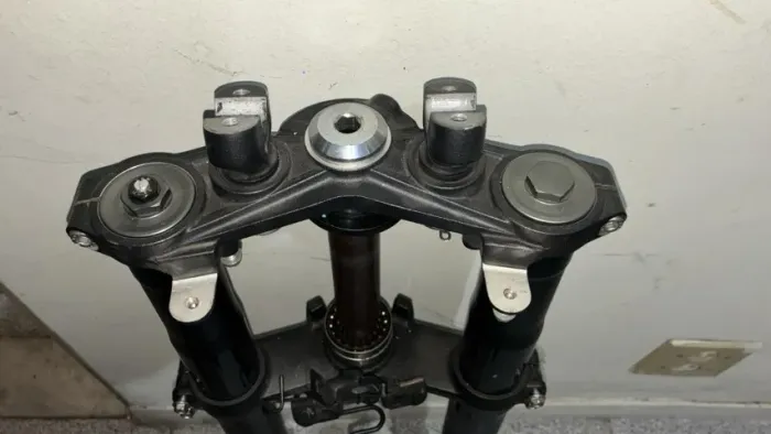 Suspenção dianteira completa da Kawasaki Z900 da SHOWA