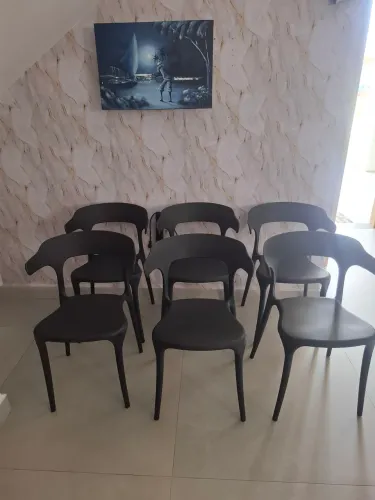 6 cadeiras por 290 reais (não faço menos)