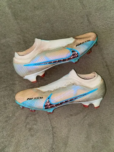 Chuteira de campo, Nike mercurial tamanho 38