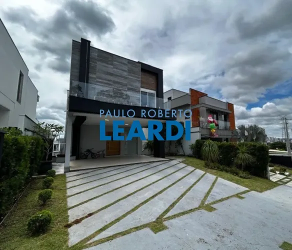 CASA EM CONDOMÍNIO - FAZENDA RODEIO - SP