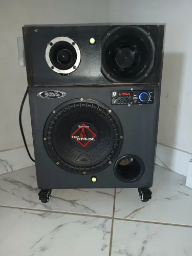 Caixa Bob 10 polegadas completa troco por home theater.