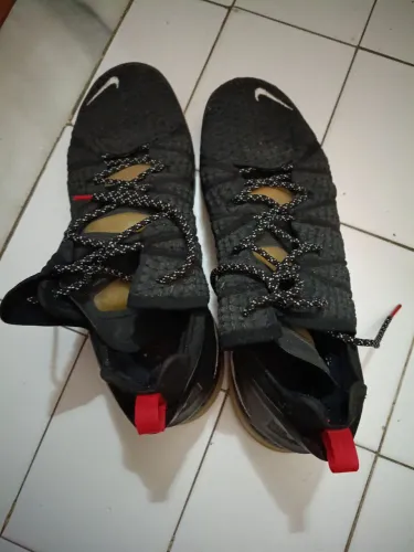 Tênis Nike LeBron 16 Original nº 48 - Pouco Usado