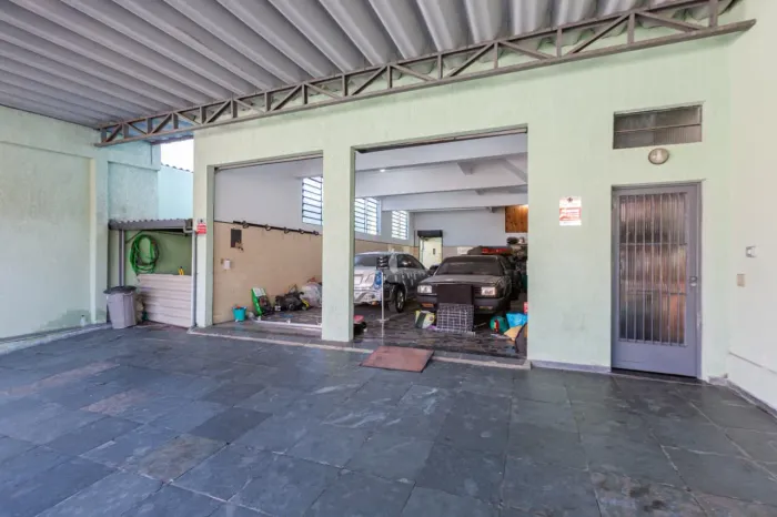 Galpão na Rua José Cândido Freire, 473 - 473/479 105 m²