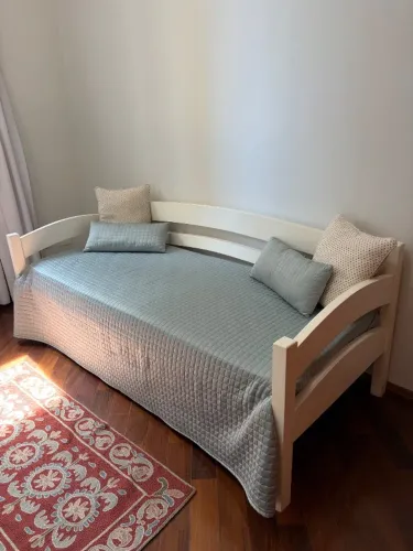 Cama solteiro com colchão