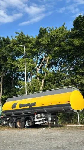Carreta tanque 30 mil litros com botton 