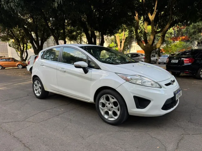 Ford Fiesta SE 1.6 16V Flex 5P 2012