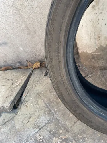 vende se pneus 215/45/17 tenho 3 unidades