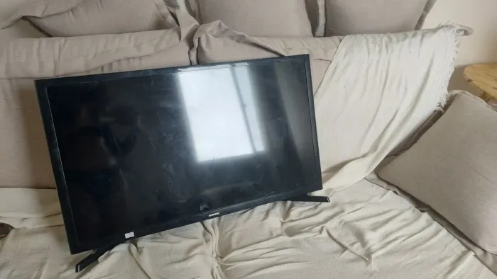 Smart TV.<br>Tamanho: 32 polegadas