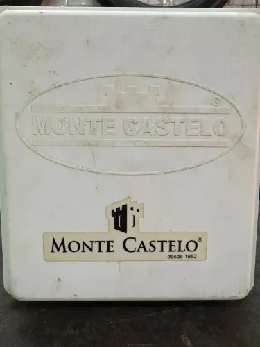 Moedor de carne Industrial Monte castelo Boca 8 sem acessórios Somente o motor, sem os ace