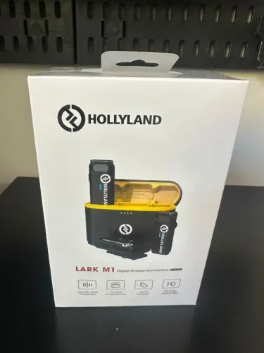 Hollyland Lark M1 Microfone Lapela Sem Fio Com Dois Adaptadores, Transmissão Sem Fio 200 M