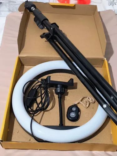Ring light com tripé e suporte para smartphone/tablet e microfone 