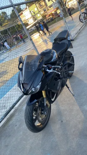 Vende-se Daytona 675 2009