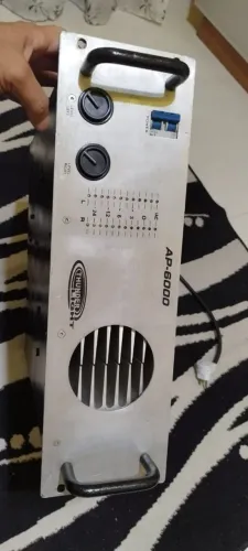 Vendo amplificador AP 6 mil muito novo de verdade