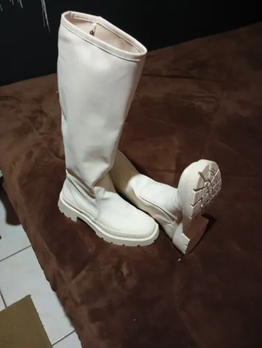 Bota Zara cano longo tratorada 