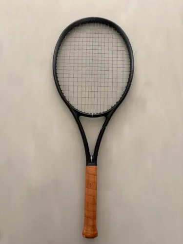 Raquete Wilson RF 01 Pro, 320 g, L2