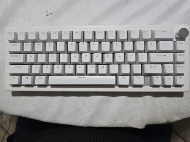 Teclado Mecânico Custom GMK67 RGB | Trimode | Gateron Pro Silver | Excelente Estado