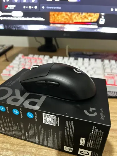 Mouse Gamer Sem Fio Logitech G PRO X SUPERLIGHT 2 LIGHTSPEED, Switch LIGHTFORCE, Sensor 44