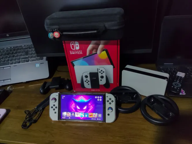Nintendo Switch OLED desbloqueado + Acessórios