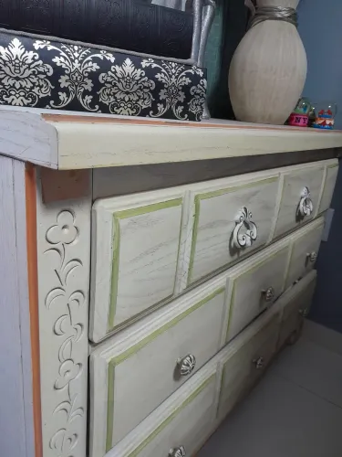 Comoda Bege 3 Gavetas Grandes Pintada a mão