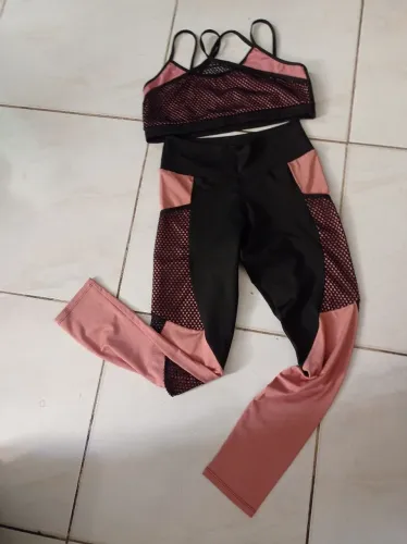 Roupa de academia