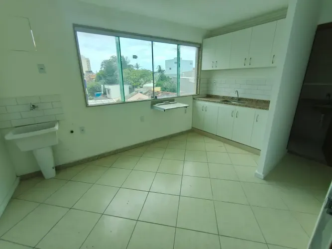 Imóvel para aluguel possui 40 metros quadrados com 1 quarto em Centro - Macaé - RJ