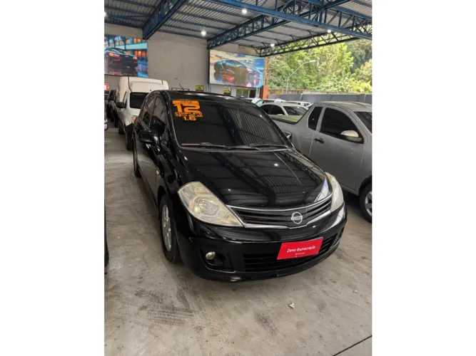 Nissan Tiida SL 1.8/1.8 Flex 16V Mec. 2012