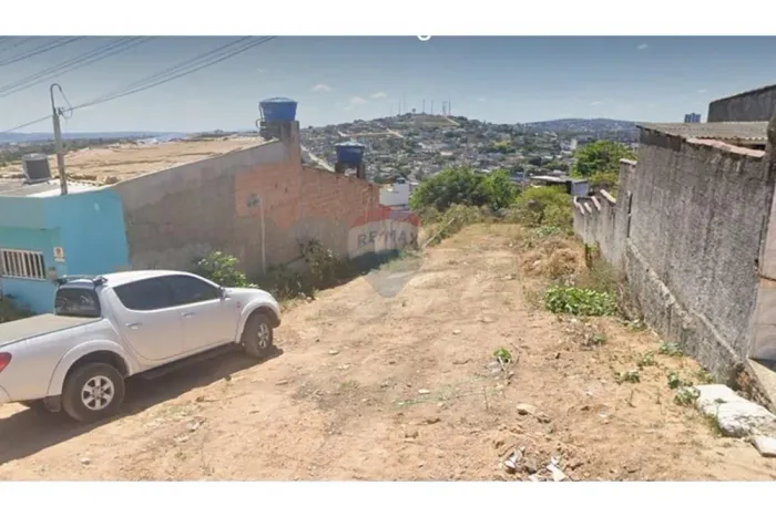Excelente Terreno para o seu Lar, venha conhecer...