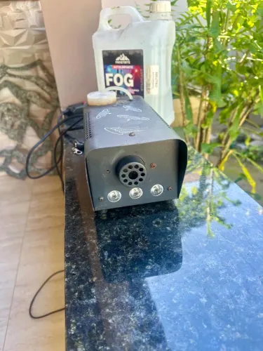 Vendo Máquina de fumaça para festa