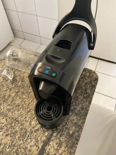 Cafeteira três corações perfeito estado