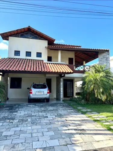 Casa - Condomínio fechado - 430m - 4 suítes - Piscina - móveis projetados - 4 vagas - Alti