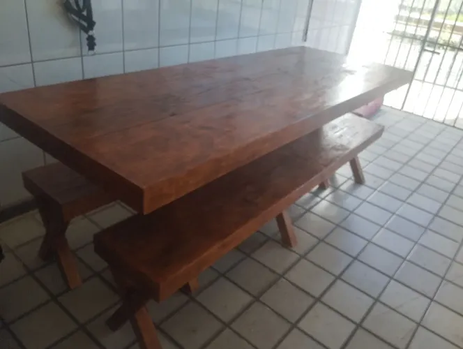 Mesa rústica em madeira especial 