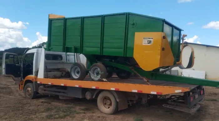 Vende-se vagão forrageiro