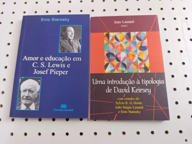 Livros Amor e educação em C.S.Lewis e Introdução a Tipologia de David Keirsey