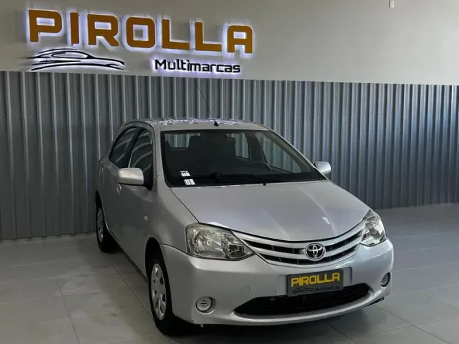 Toyota Etios 1.3 Flex 16V 5P Mec. 2013