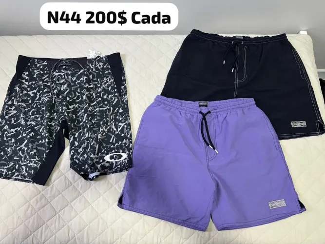 Bermudas Oakley