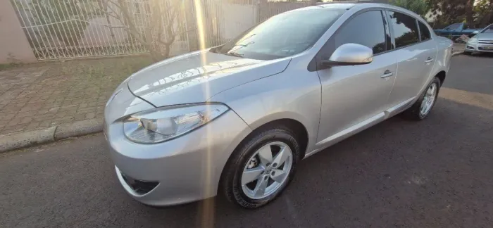 Renault Fluence Sed. Dynamique 2.0 16V Flex Aut. 2013