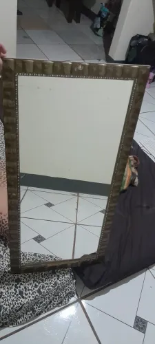 Vendo um espelho de 94 centímetros