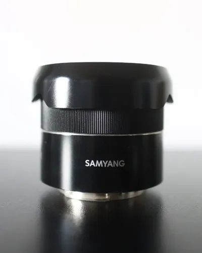 Lente SAMYANG 18mm - F/ 2.8 para Sony E-mount
