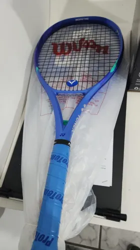 Raquete de tenis Yonex Ezone 100 cabo L3 seminova - ótimo preço!