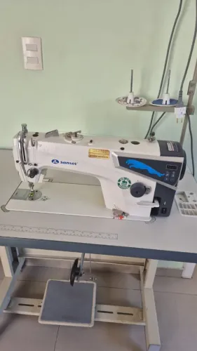 Máquina de costura reta industrial Sansei