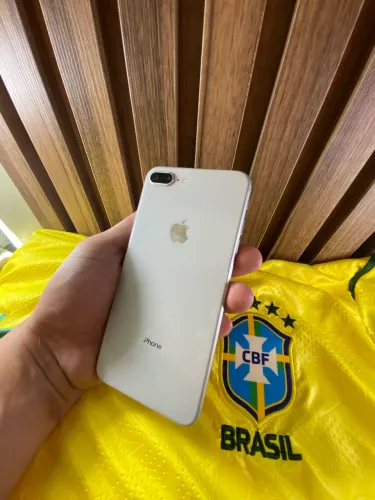 iPhone 8 Plus 