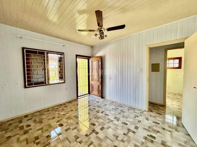 Casa Residencial com 3 dormitórios, sendo 1 suíte, para alugar no bairro Vila Nova