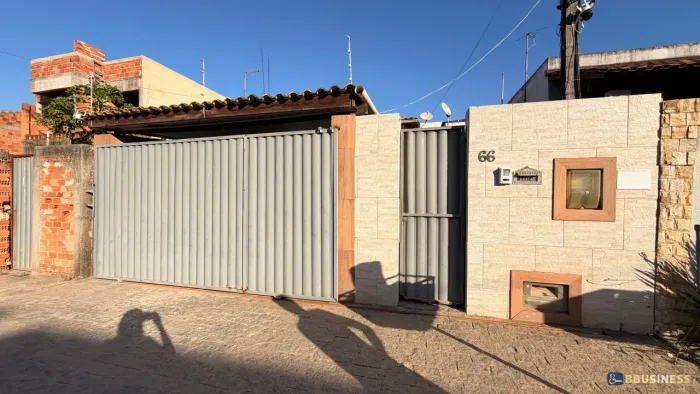 Casa à venda com 2 quartos, sendo 1 suíte - Vila Verde, Campos dos Goytacazes, RJ