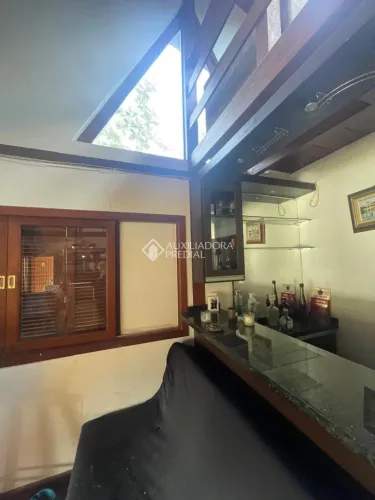 Casa à venda, 6quartos, 1 suítes, + 6 kitnets alugadas