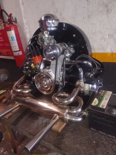 Motor 1.200 e câmbio do VW fusca.