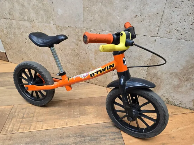 Bicicleta de equilíbrio BTWIN