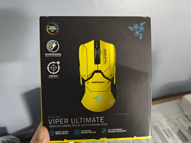 Mouse Razer Viper Ultimate Sem fio Chroma Edição Cyberpunk com Base Gamer HyperSpeed pc