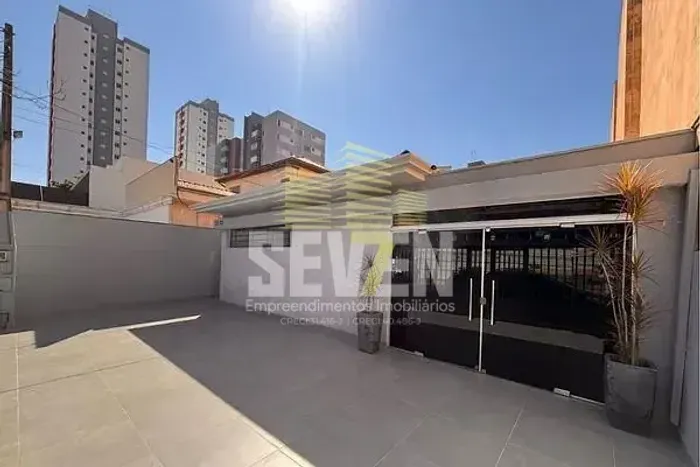 Casa Comercial à Venda em Bauru 4 Salas, Recepção e Edícula