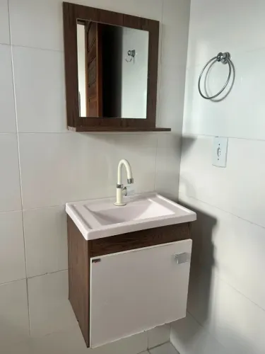 Conjunto armário + Pia + Espelho