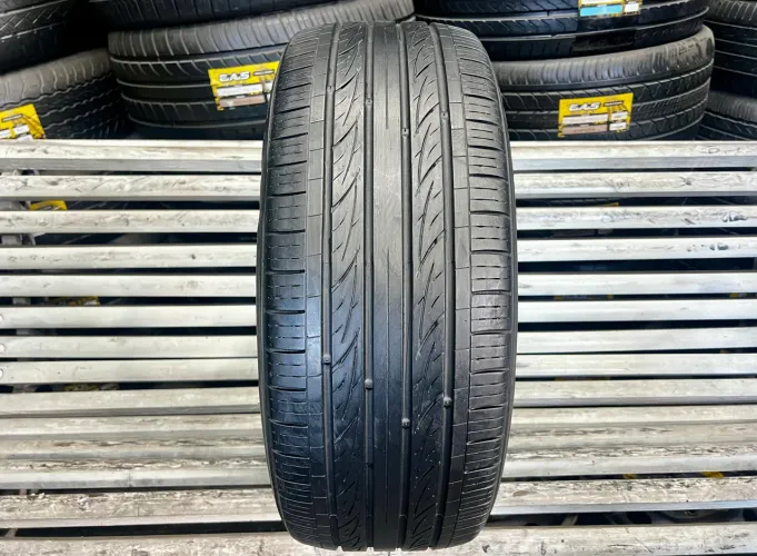 Pneu 235/45/18 Kumho Solus XC / Pneu 235/45R18
